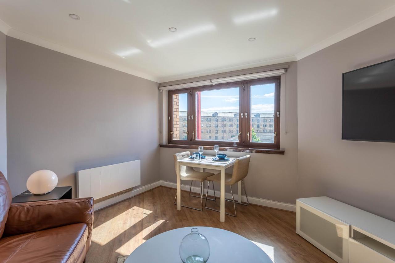 Stunning 1 Bed Merchant City Apartment With Parking Glasgow Buitenkant foto
