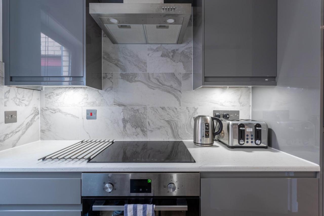 Stunning 1 Bed Merchant City Apartment With Parking Glasgow Buitenkant foto