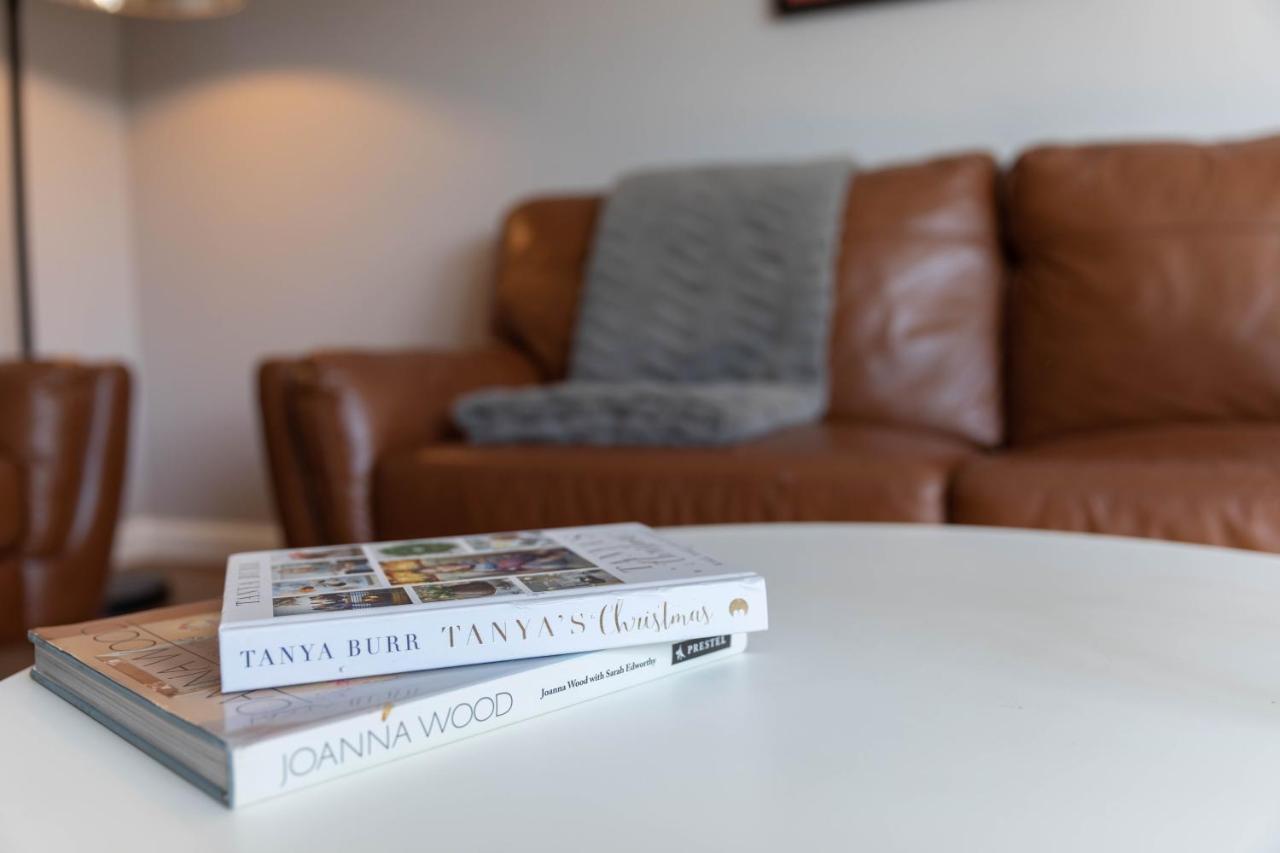 Stunning 1 Bed Merchant City Apartment With Parking Glasgow Buitenkant foto