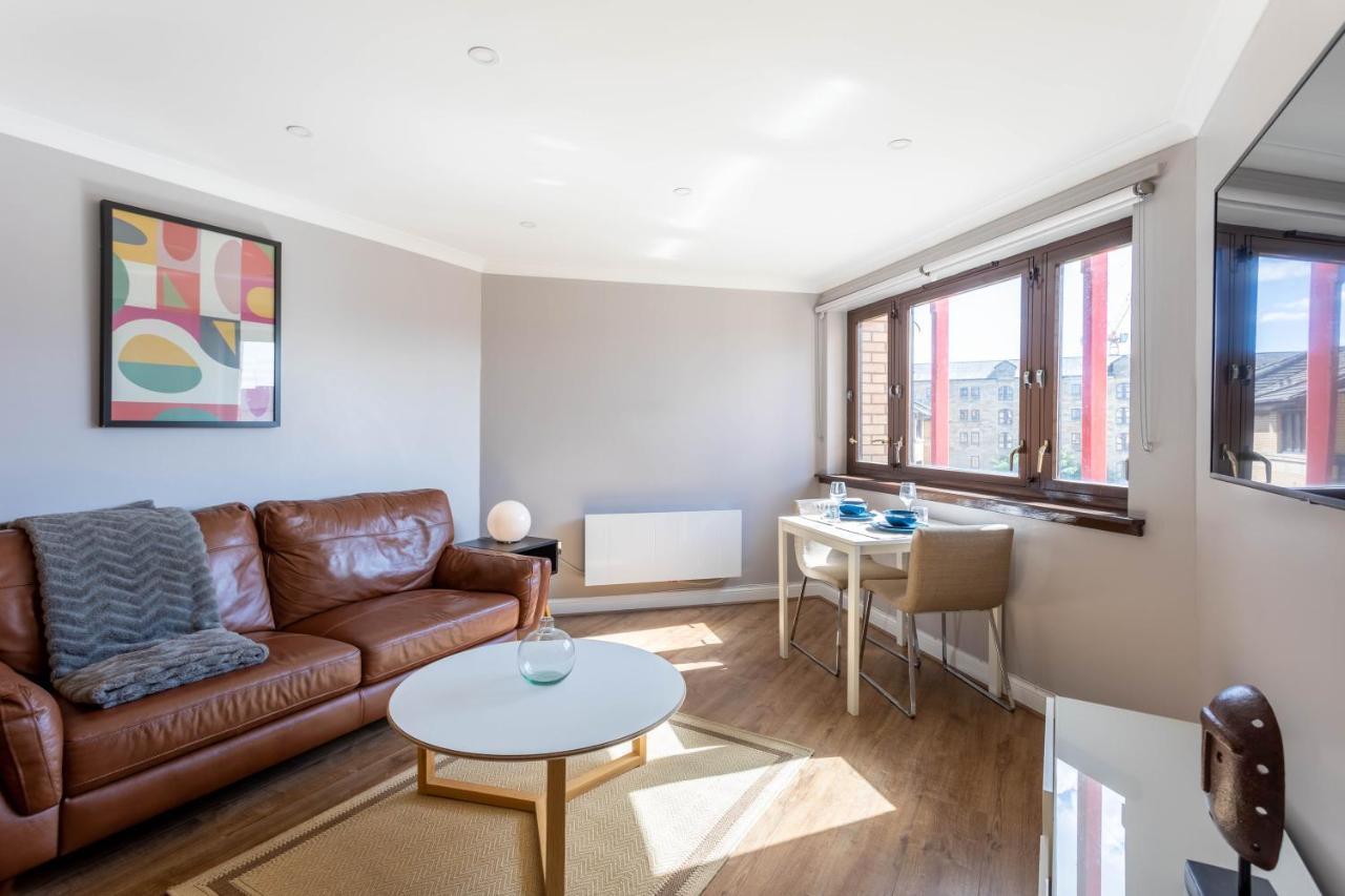 Stunning 1 Bed Merchant City Apartment With Parking Glasgow Buitenkant foto